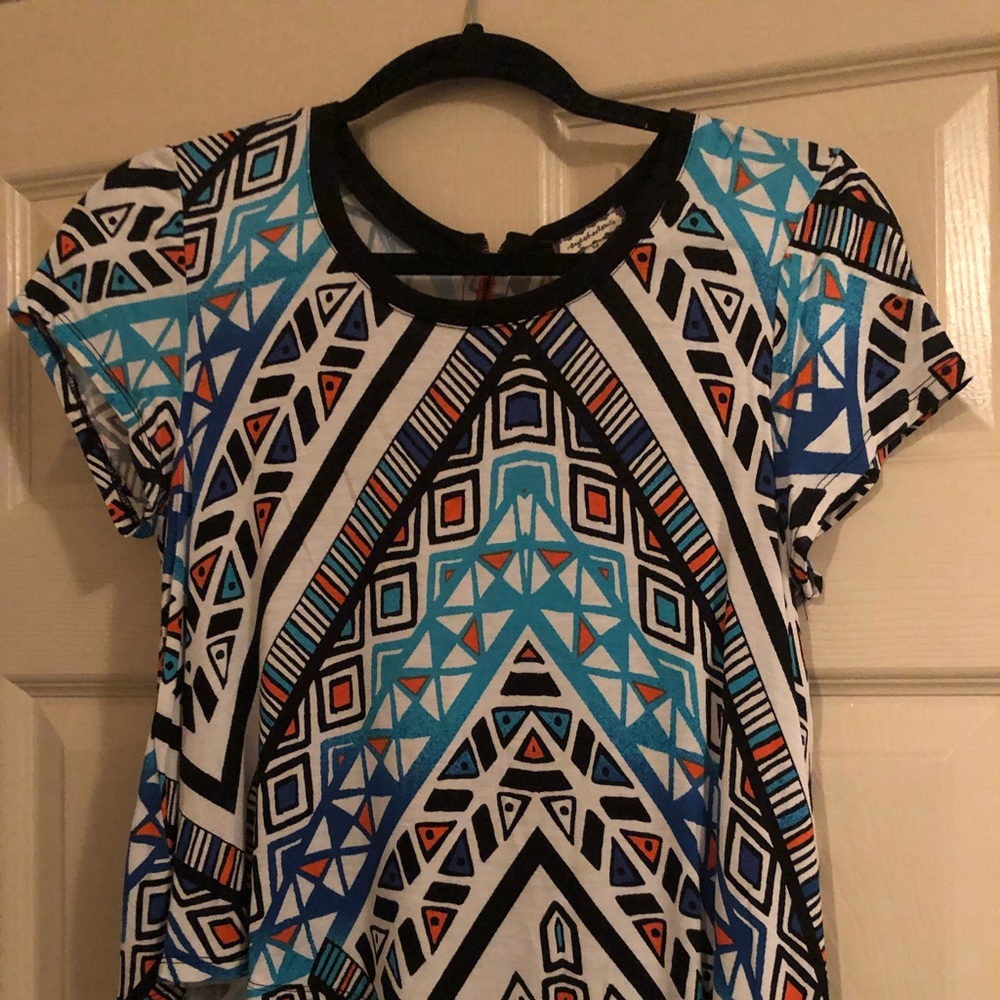 Colorful Tee - Picture 2 of 3